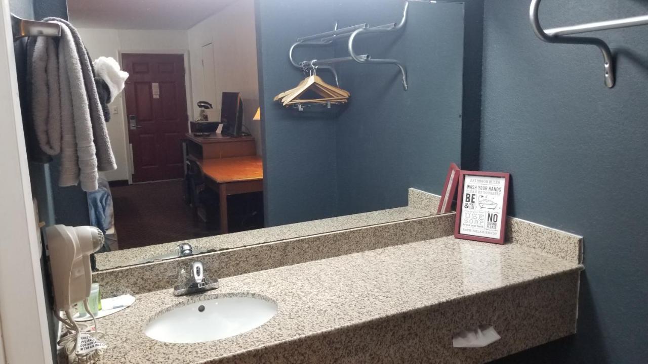 Executive Inn Стилуотер Экстерьер фото